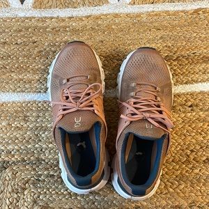 On Cloud Running Shoes. Size 8/39